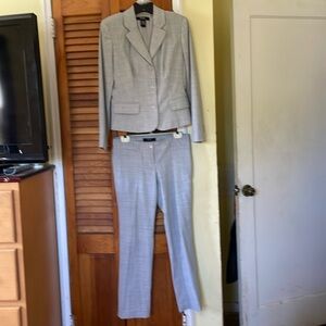 Body by Victoria Light Gray Suit Jacket size 6. Pants size 4